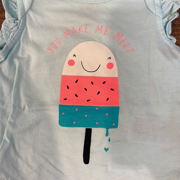 Baby Gap girl bodysuit - Picture 2 of 4